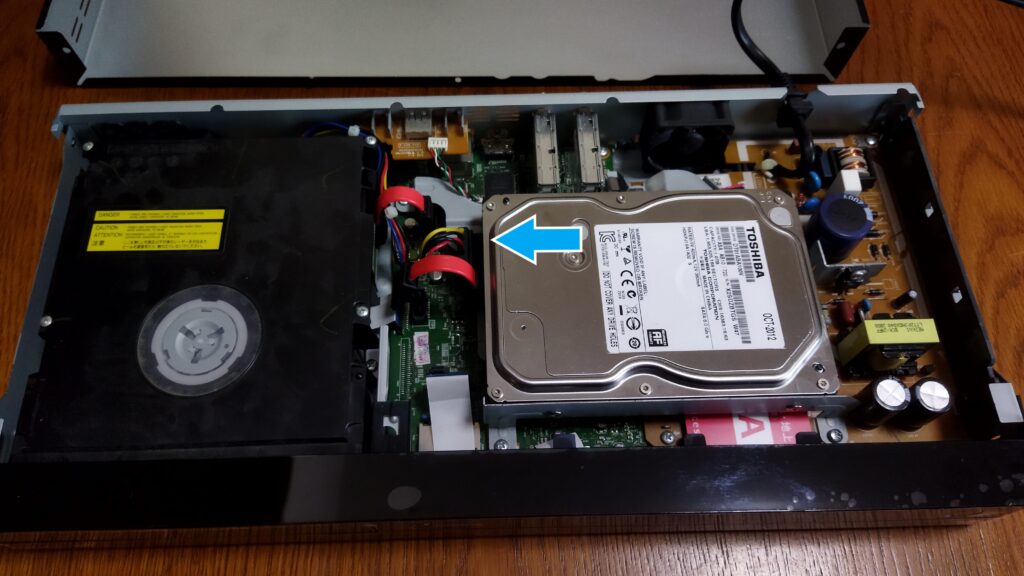 東芝ブルーレイ DBR-T350 HDD SATA コネクタ その１