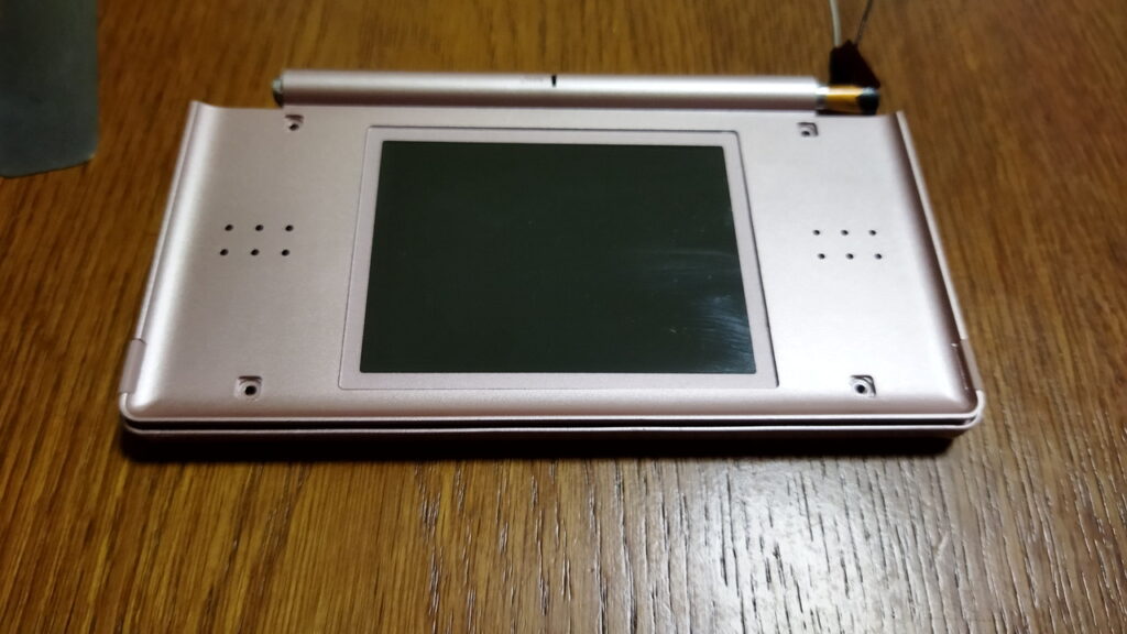 DS Lite 上側　ケースをずらして合わせました。（画面側）